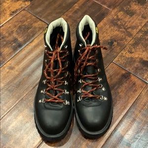 dr martens holt
